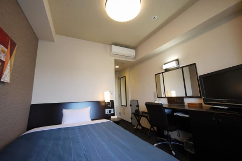 Hotel Route-Inn Higashimuroran Ekimae Екстер'єр фото