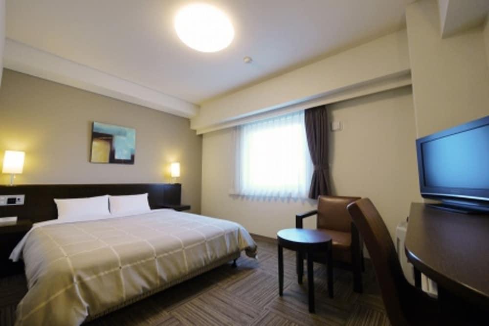 Hotel Route-Inn Higashimuroran Ekimae Екстер'єр фото