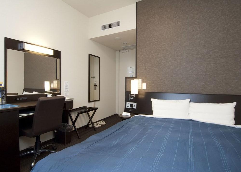 Hotel Route-Inn Higashimuroran Ekimae Екстер'єр фото
