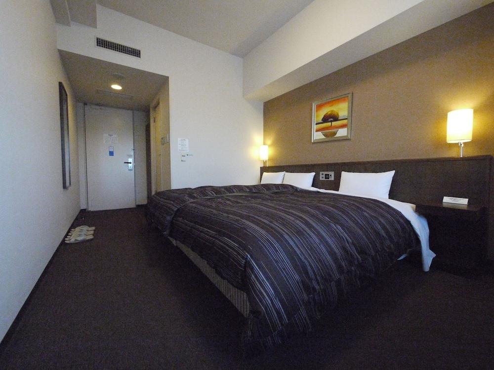 Hotel Route-Inn Higashimuroran Ekimae Екстер'єр фото