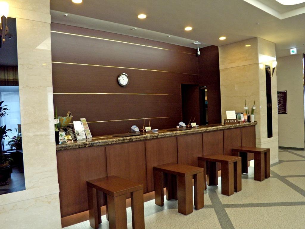 Hotel Route-Inn Higashimuroran Ekimae Екстер'єр фото