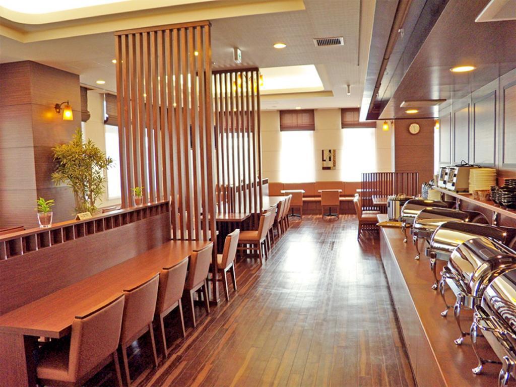 Hotel Route-Inn Higashimuroran Ekimae Екстер'єр фото