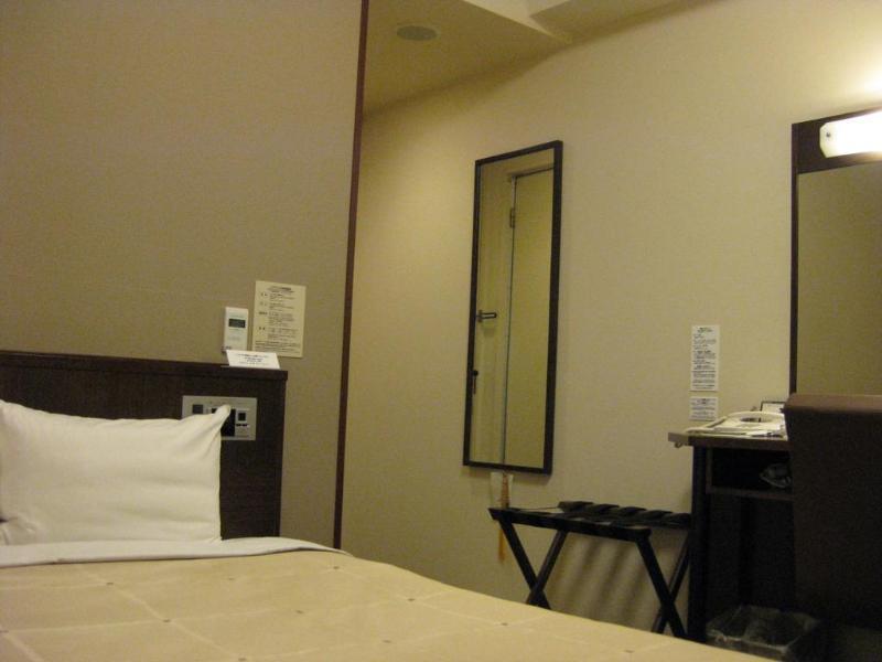 Hotel Route-Inn Higashimuroran Ekimae Екстер'єр фото
